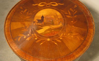 table à jeux - marqueterie avant restauration