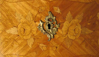 Commode Louis XV - marqueterie