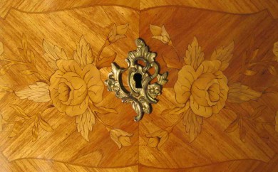 Commode Louis XV - marqueterie