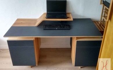 Bureau d'angle et rangements sur-mesure